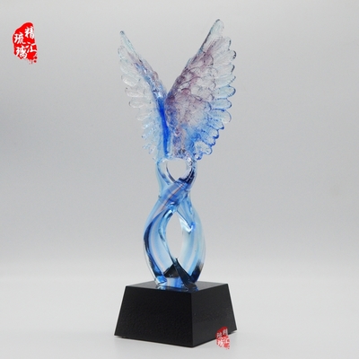 舞动光影的荣耀 舞蹈大赛琉璃奖杯与天使之翼的艺术定制